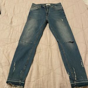 Zara distressed jeans Size 6
